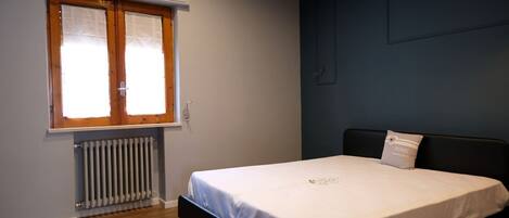 1 bedroom, iron/ironing board, Internet, bed sheets