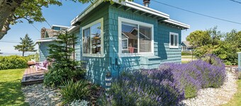 The Hideaway - King, Hot Tub, Water view