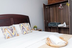 3 slaapkamers, een strijkplank/strijkijzer, wifi, beddengoed