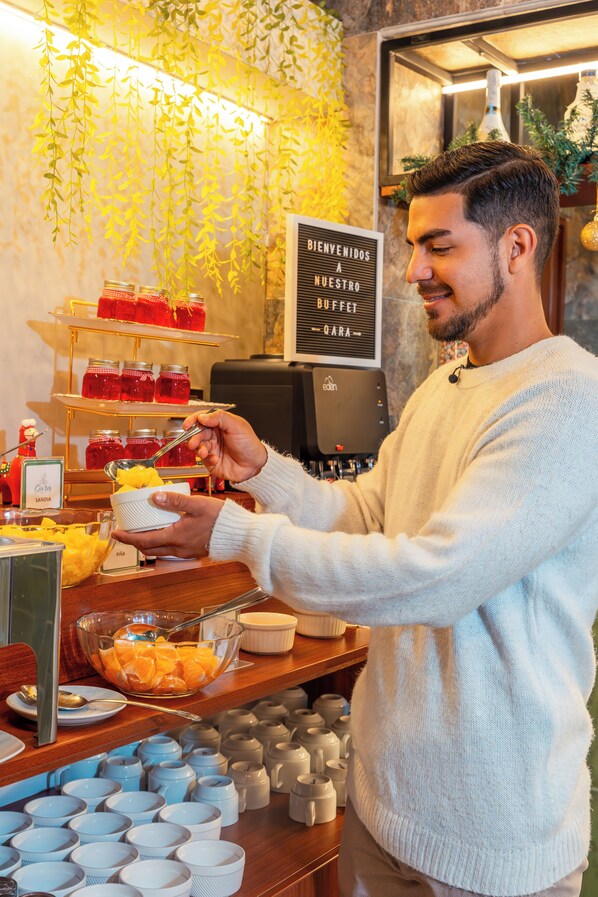 Free daily continental breakfast