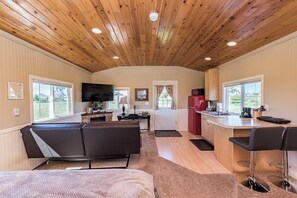 Strykejern/-brett, wi-fi og sengetøy