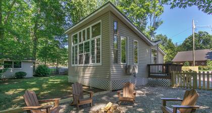 Charming Pet-Friendly Cottage Walkable to Town!