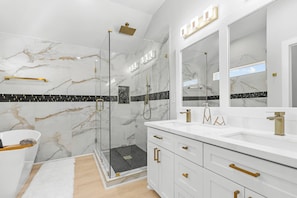 Deluxe House | Bathroom - Villa De Briley  (Houston)