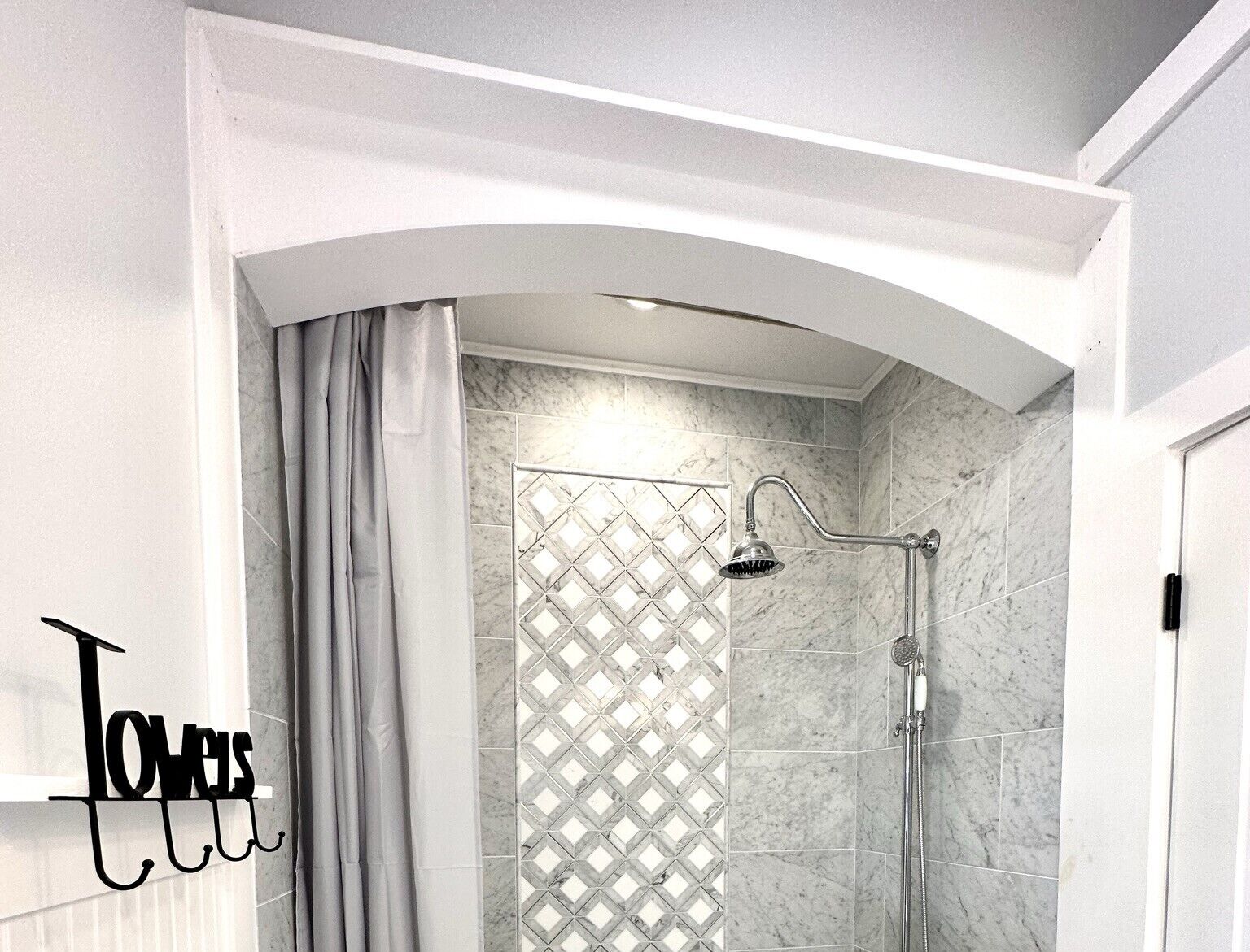 Bathtub, hair dryer, towels