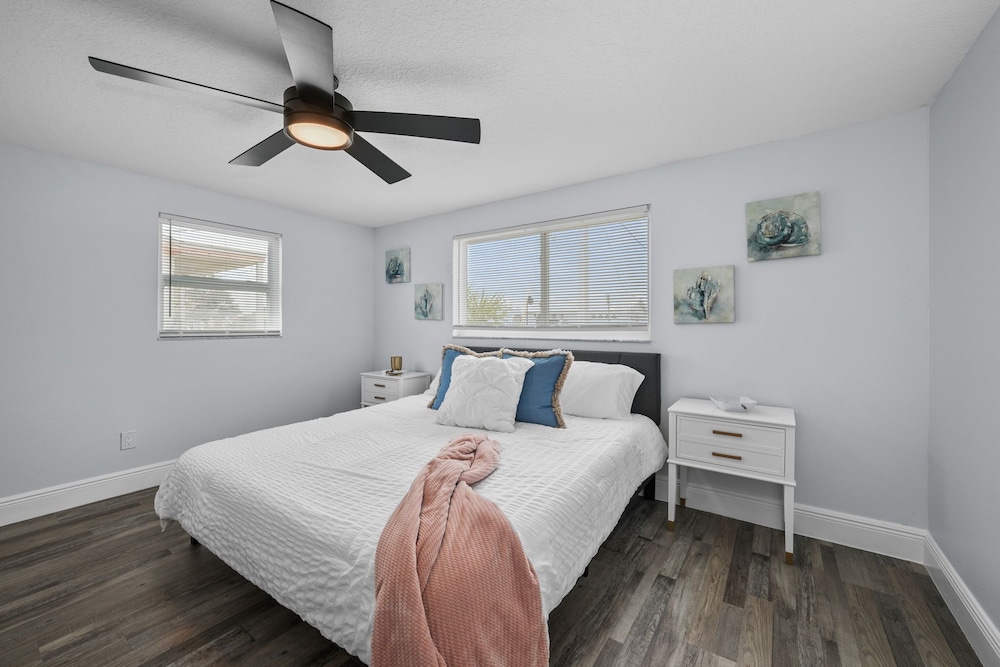 Waterfront Vacation Getaway Hudson Vrbo