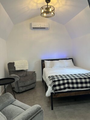 1 chambre, lit parapluie, Wi-Fi gratuit, draps fournis