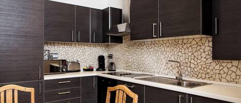 Fridge, microwave, oven, dishwasher