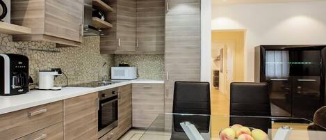 Fridge, microwave, oven, dishwasher