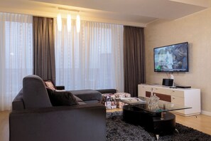 Smart TV - Marilyn -91 One-Bedroom Apartment with Terrace (Luxembourg)