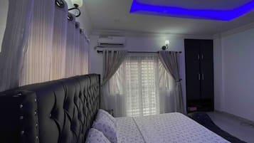 3 Schlafzimmer, Bügeleisen/Bügelbrett, WLAN, Bettwäsche