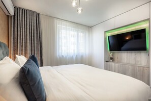 1 chambre, fer et planche à repasser, lit de bébé portatif, Wi-Fi
