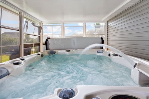 Greenway Getaway 3BR Cottage