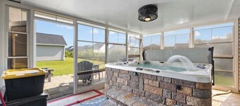 Greenway Getaway 3BR Cottage