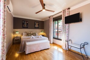 6 habitaciones, tabla de planchar con plancha, internet y ropa de cama 