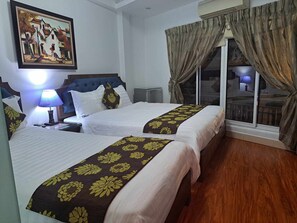Deluxe Double or Twin Room | Hypo-allergenic bedding, down duvets, memory-foam beds, in-room safe - SOUTH GATE HOTEL (Hanoi)