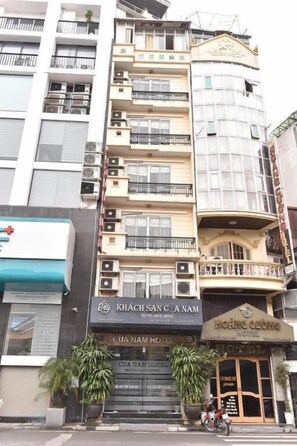 المنشأة من الخارج