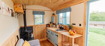 Victoria Hut near Allerford