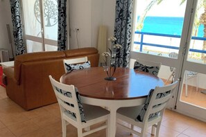 Dining - Seaview Balcony - 3 Bedroom Apartment Sleeps 6 (mojacar)