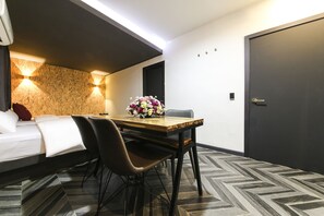 Family Twin Room (A Type) | Free WiFi - Hotel Cozy (Chuncheon)