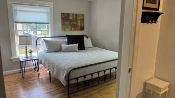 1 chambre, fer et planche à repasser, lit parapluie, Wi-Fi