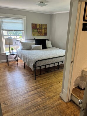 1 bedroom, iron/ironing board, travel crib, WiFi