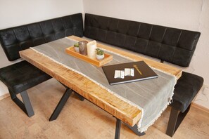 Dining - Holiday Apartment 'Ferienwohnung Reindler' with Mountain View, Terrace & Wi-Fi (Fischen)