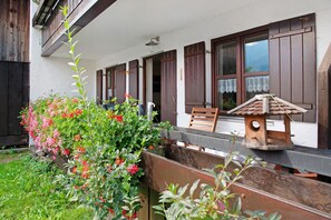 Terrace/patio - Holiday Apartment 'Ferienwohnung Reindler' with Mountain View, Terrace & Wi-Fi (Fischen)