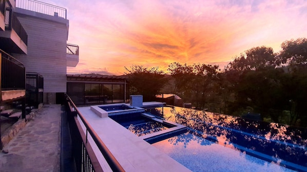 2 outdoor pools - Glamping romantico en Vista Hermosa (La Mesa)