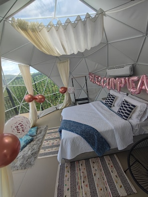 Deluxe Bungalow | 1 bedroom, bed sheets - Glamping romantico en Vista Hermosa (La Mesa)