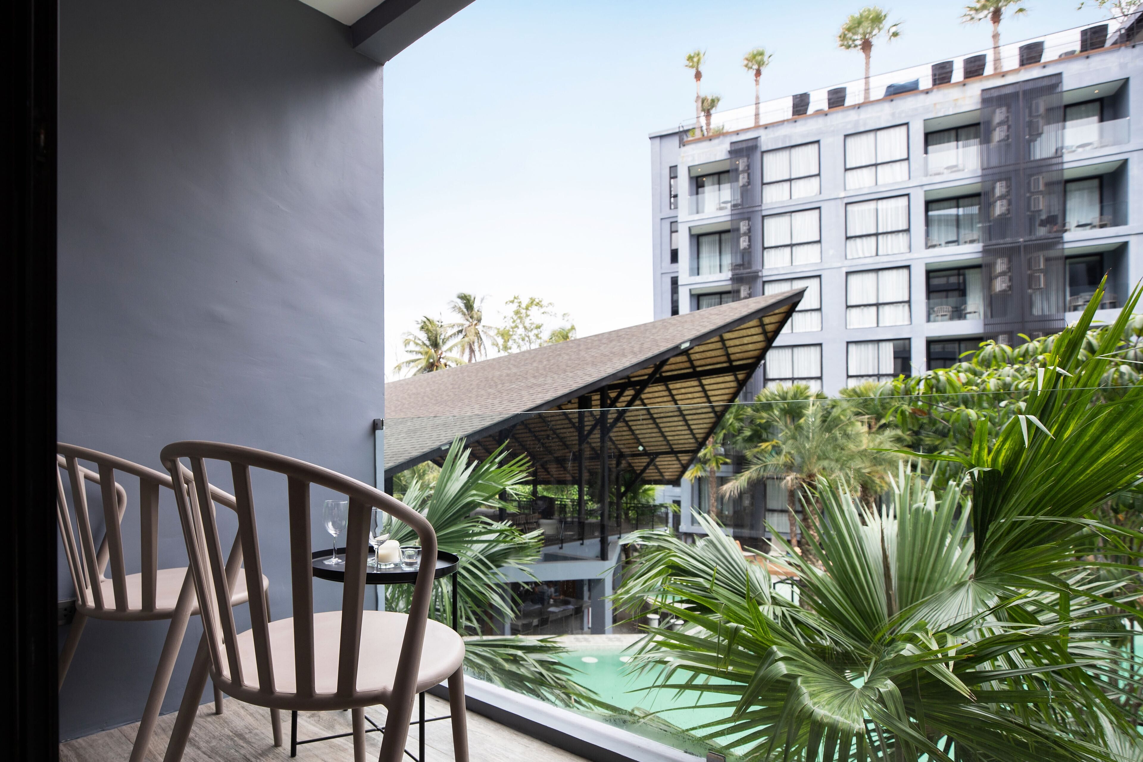 Comfort Condo | Balcony view