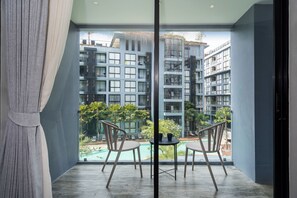 Deluxe Condo | Balcony