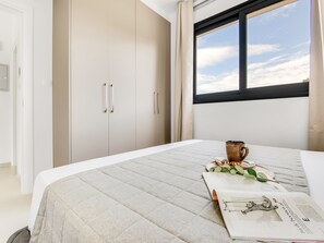 1 habitación, tabla de planchar con plancha y acceso a internet