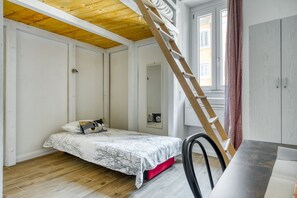 2 Schlafzimmer, Schreibtisch, Bügeleisen/Bügelbrett, kostenloses WLAN