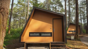 Cabane Standard (Shared Bathroom) | 1 chambre, bureau, Wi-Fi gratuit, draps fournis