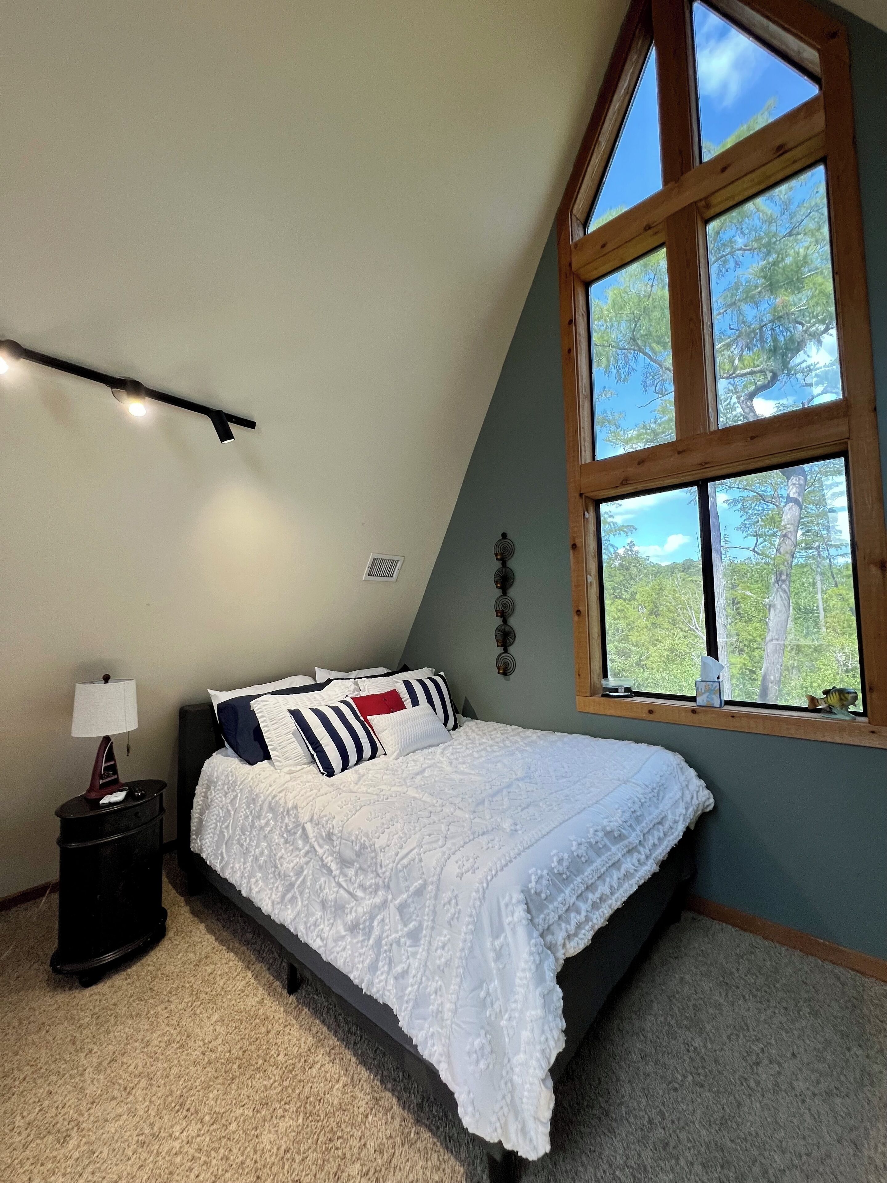 1 habitación, tabla de planchar con plancha, wifi gratis y ropa de cama 