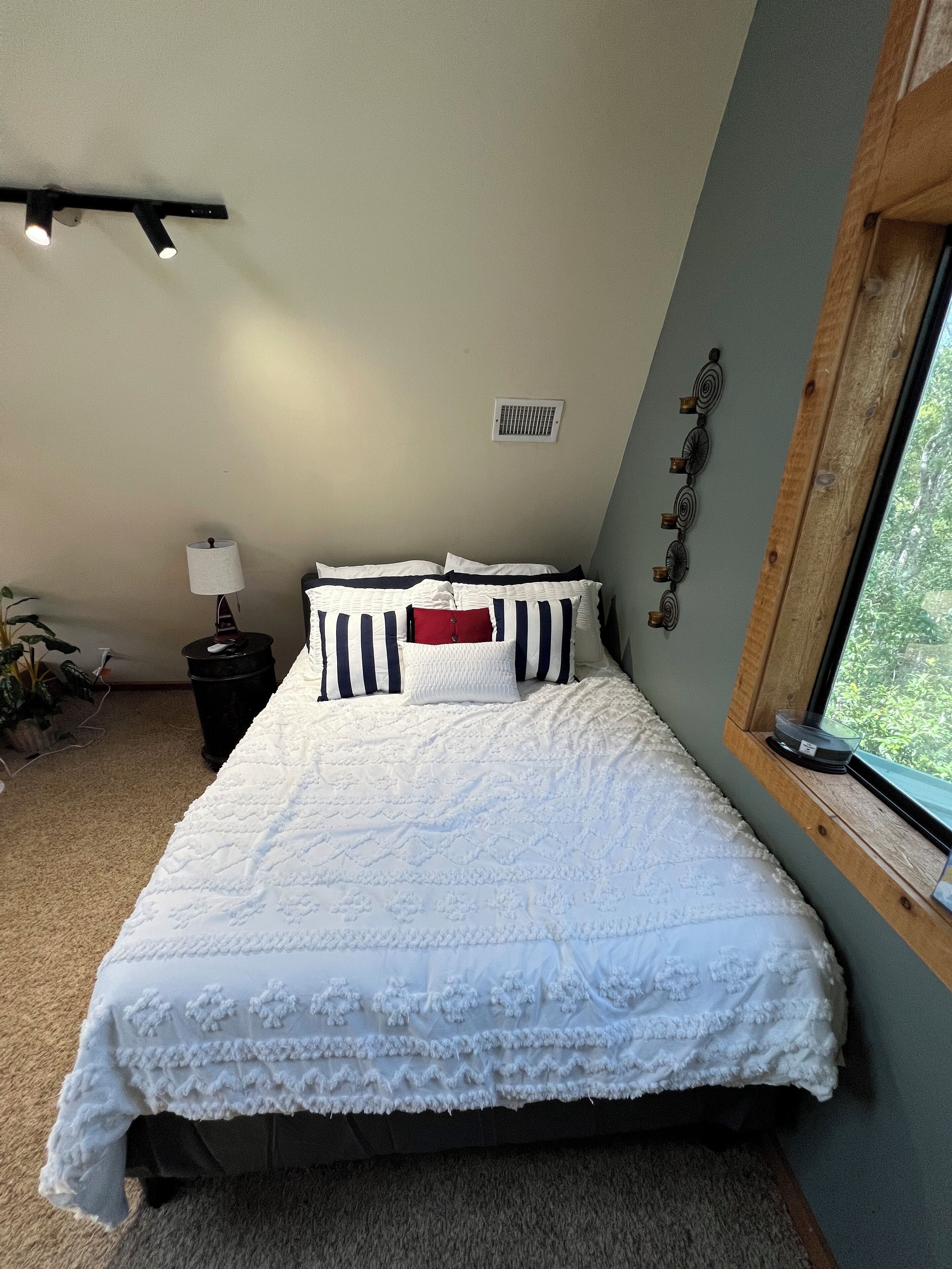 1 bedroom, iron/ironing board, free WiFi, bed sheets