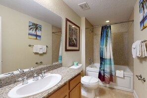 Combined shower/tub, hair dryer, towels, shampoo