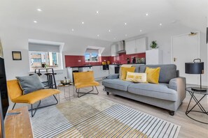 TV, offices - We Stay Baxter Gate S (Loughborough)