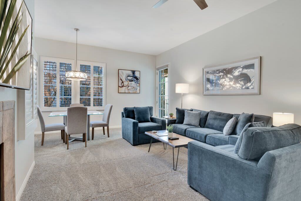 TV, fireplace, offices