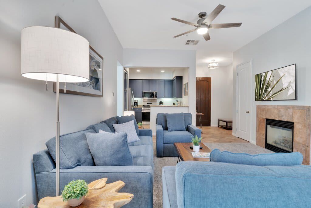 TV, fireplace, offices