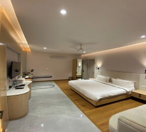 Executive Room | 1 bedroom, free WiFi - Grand 5 Resort (Meerut)