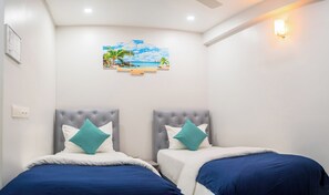Superior Twin Room | Room amenity - TOURIST INN GRAND  (Malé)