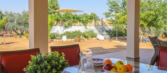 Rural Vacation Home "Los Miradores" with Private Pool, 2 Private Terraces & Wi-Fi