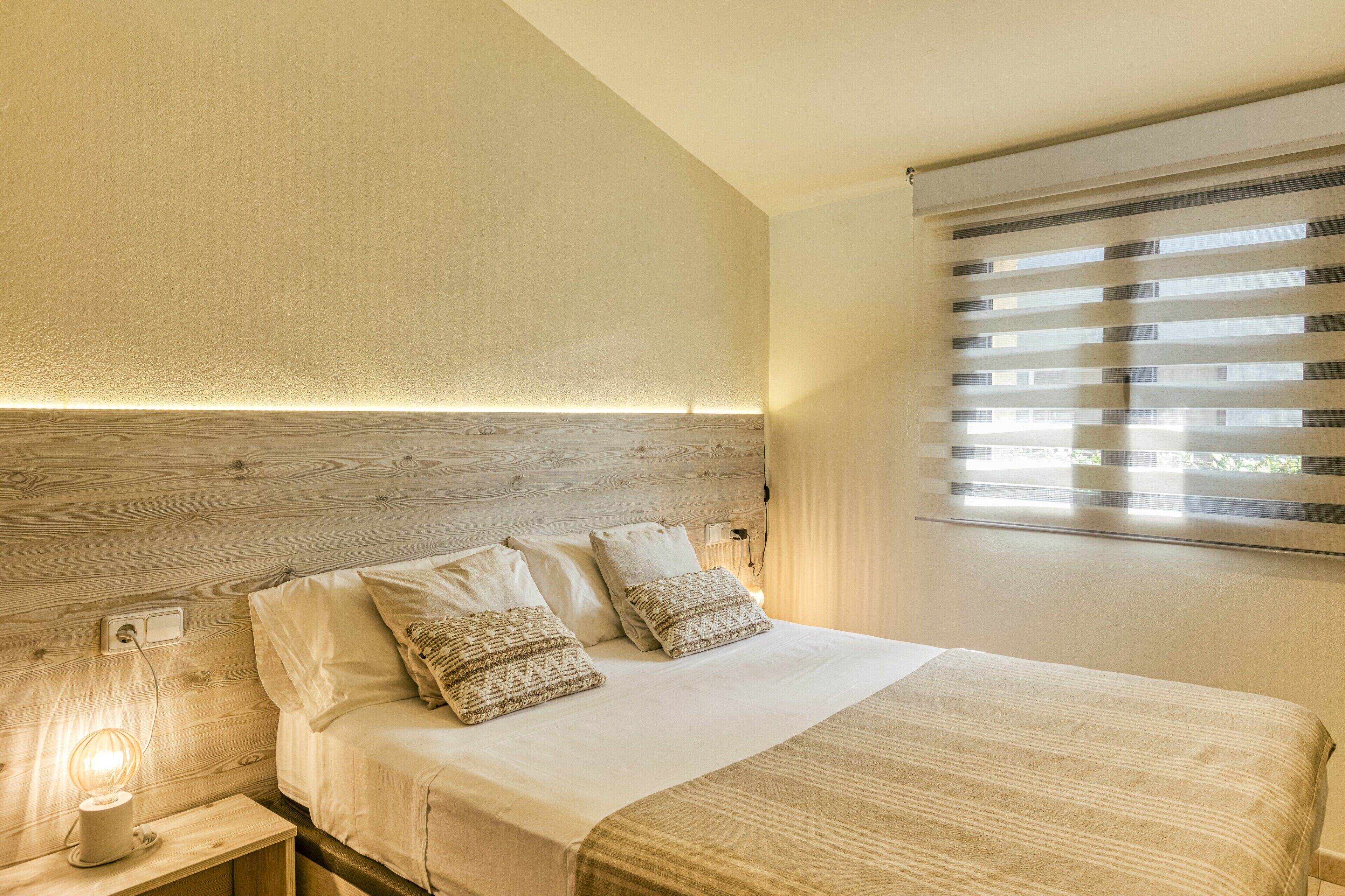 2 dormitorios, tabla de planchar con plancha, wifi gratis y ropa de cama