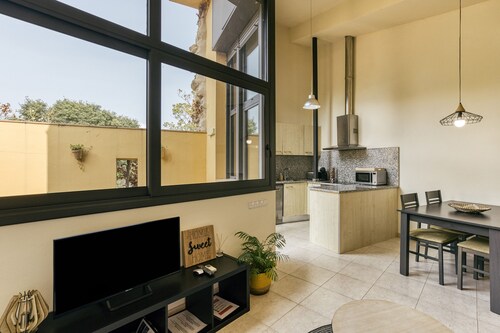 Maison de campagne 'L Heura' avec terrasse privée, Wi-Fi et climatisation