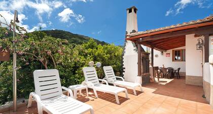 Holiday Home 'Casa Rural Medina 1' with Mountain Views & Air Conditioning - SilboHoliday