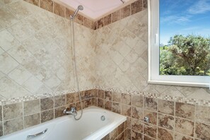 Douche, séchoir à cheveux