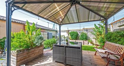 Guest House 'Domaine De Pharaon' with Shared Terrace, Wi-Fi and Air Conditioning