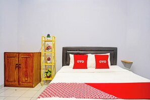 Deluxe tweepersoonskamer | Een bureau, beddengoed