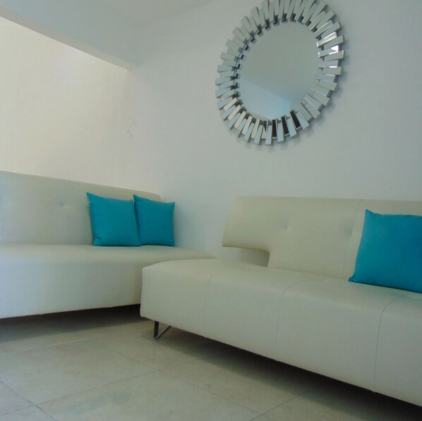Apartment, 1 Bedroom, Smoking, Patio | Ruang tamu